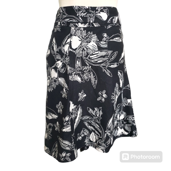 ☕ Merona Black and White Floral Linen Skirt - Picture 2 of 7